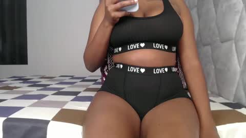 Snapshot of sexy_chocolata chatting on 24, 2, 2025 chocolata online show from 24, 2, 2025