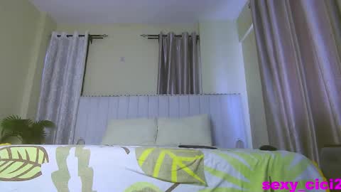 Snapshot of sexy_cici2 chatting on 21, 11, 2025 foxxy sweets online show from 21, 11, 2025