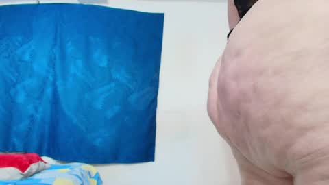 Snapshot of sexy_curvi chatting on 5, 6, 2026 karla instagram online show from 5, 6, 2026