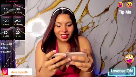 Snapshot of sexy_dani0 chatting on 5, 6, 2026 DANIELA online show from 5, 6, 2026