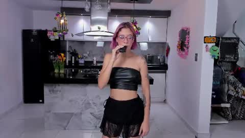 WENDY  MAX  AND VICKY online show from 12, 7, 2026