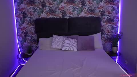 Snapshot of sexy_ira chatting on 13, 11, 2025 Ira online show from 13, 11, 2025