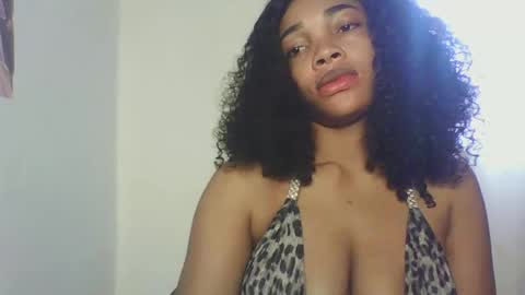 Snapshot of sexy_kitty881 chatting on 27, 9, 2025 Sexy kitty881 online show from 27, 9, 2025