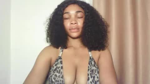 Snapshot of sexy_kitty881 chatting on 27, 9, 2025 Sexy kitty881 online show from 27, 9, 2025