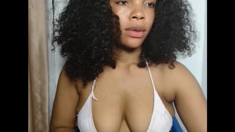 Snapshot of sexy_kitty881 chatting on 5, 10, 2025 Sexy kitty881 online show from 5, 10, 2025