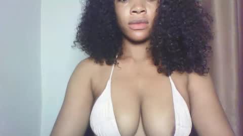 Snapshot of sexy_kitty881 chatting on 6, 10, 2025 Sexy kitty881 online show from 6, 10, 2025