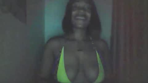 Snapshot of sexy_kitty881 chatting on 14, 10, 2025 Sexy kitty881 online show from 14, 10, 2025