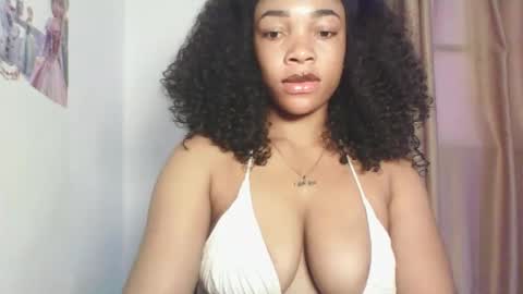 Snapshot of sexy_kitty881 chatting on 16, 10, 2025 Sexy kitty881 online show from 16, 10, 2025