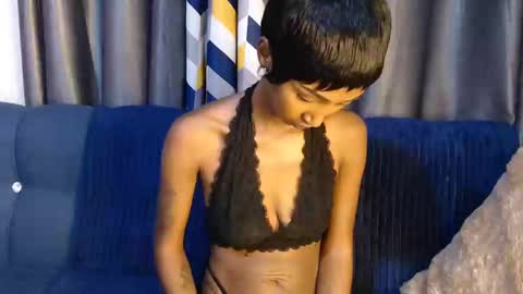 Snapshot of sexy_larisa chatting on 14, 12, 2024 larisa online show from 14, 12, 2024