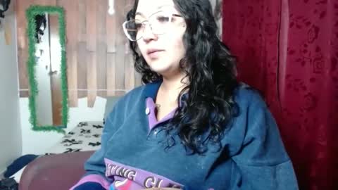 sexy lolas online show from 7, 1, 2025