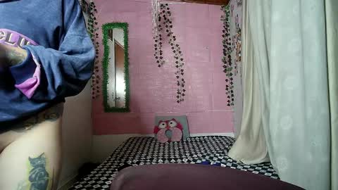sexy lolas online show from 12, 5, 2026