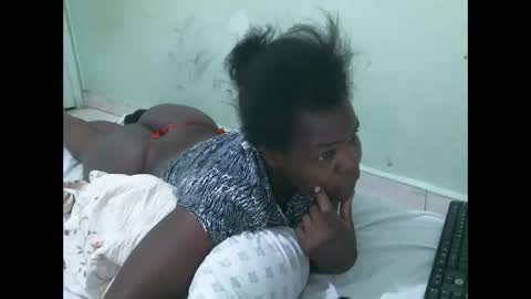 sexy_lunah online show from 28, 1, 2025