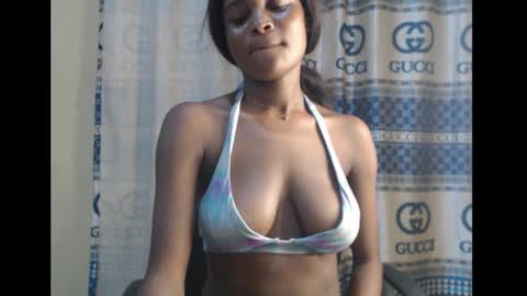 Snapshot of sexy_mariax chatting on 14, 12, 2024 Debby online show from 14, 12, 2024