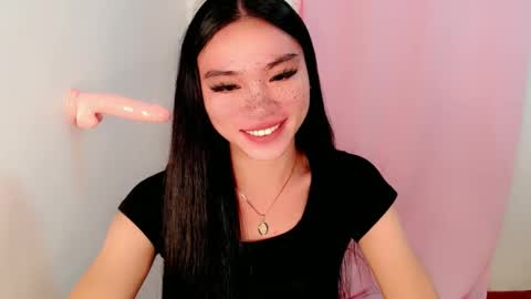 Snapshot of sexy_mikaxoxo chatting on 1, 3, 2025 mika online show from 1, 3, 2025