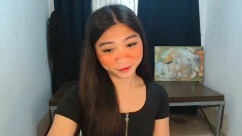 Snapshot of sexy_mikaxoxo chatting on 8, 9, 2025 mika online show from 8, 9, 2025