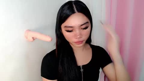 Snapshot of sexy_mikaxoxo chatting on 15, 9, 2025 mika online show from 15, 9, 2025