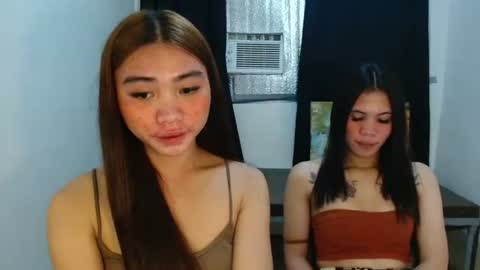 Snapshot of sexy_mikaxoxo chatting on 22, 10, 2025 mika online show from 22, 10, 2025