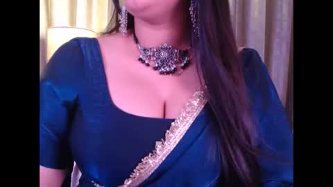 Snapshot of sexy_myra18 chatting on 15, 1, 2026 myra online show from 15, 1, 2026