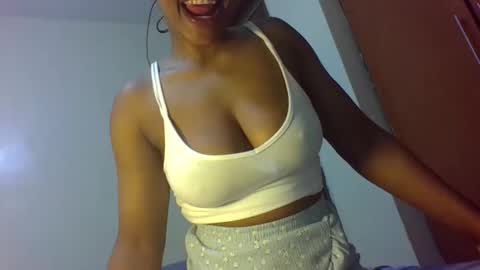 Snapshot of sexy_natallie chatting on 1, 1, 2025 natallie online show from 1, 1, 2025