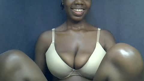 sexy_peach4 online show from 1, 7, 2026