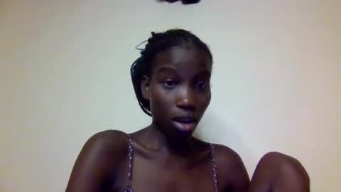 sexy_petittie online show from 26, 10, 2025