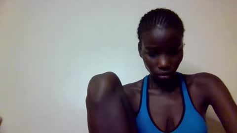 sexy_petittie online show from 4, 11, 2025