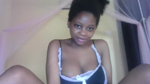 Snapshot of sexy_short chatting on 12, 10, 2025 Janet online show from 12, 10, 2025