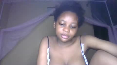 Snapshot of sexy_short chatting on 19, 10, 2025 Janet online show from 19, 10, 2025