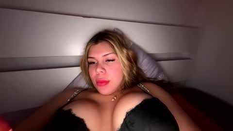 sexyaleja001 online show from 12, 1, 2026