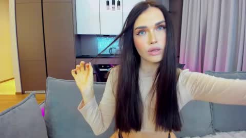 Lou online show from 3, 12, 2024