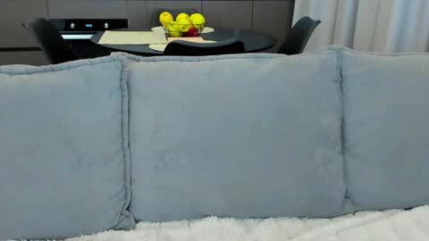 Lou online show from 2, 2, 2025