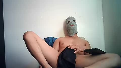 Snapshot of sexyatrevidoo chatting on 15, 12, 2024 SesyMen online show from 15, 12, 2024