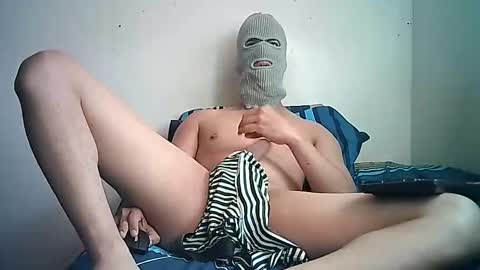 Snapshot of sexyatrevidoo chatting on 19, 1, 2025 SesyMen online show from 19, 1, 2025