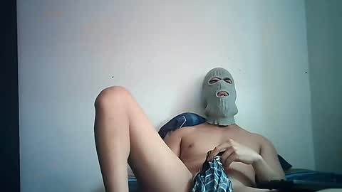 Snapshot of sexyatrevidoo chatting on 3, 2, 2025 SesyMen online show from 3, 2, 2025