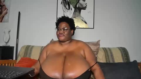 Snapshot of sexyblackhugetits chatting on 27, 1, 2025 sexyblackhugetits online show from 27, 1, 2025