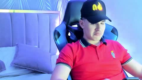 Snapshot of sexyboy_vc chatting on 16, 9, 2025 owen sky online show from 16, 9, 2025