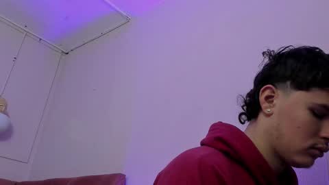 Snapshot of sexyboy_vc chatting on 19, 9, 2025 owen sky online show from 19, 9, 2025