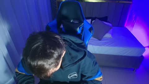 Snapshot of sexyboy_vc chatting on 8, 10, 2025 owen sky online show from 8, 10, 2025