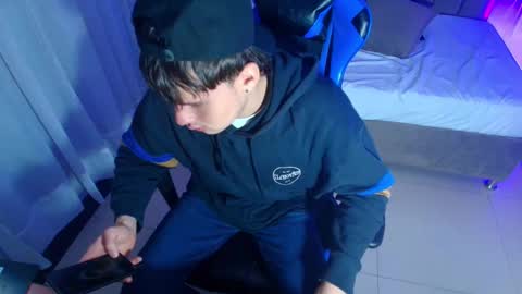 Snapshot of sexyboy_vc chatting on 15, 10, 2025 owen sky online show from 15, 10, 2025