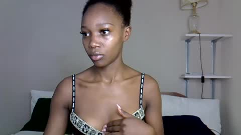 Snapshot of sexycarll9 chatting on 1, 7, 2026 Britney online show from 1, 7, 2026