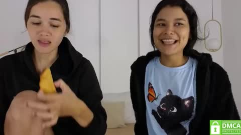 chanell and yina online show from 25, 11, 2025