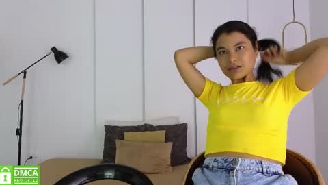 Snapshot of sexychanell_18 chatting on 26, 6, 2026 chanell and yina online show from 26, 6, 2026