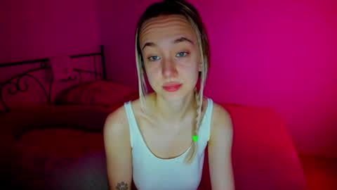 Snapshot of sexycocobutt chatting on 7, 1, 2025 Sophia online show from 7, 1, 2025