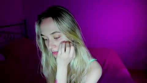 Snapshot of sexycocobutt chatting on 6, 2, 2025 Sophia online show from 6, 2, 2025