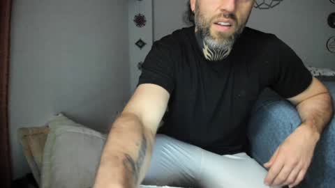 Antonioylola online show from 5, 1, 2025