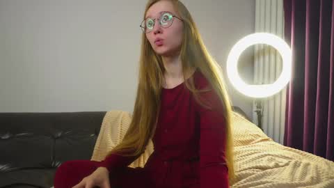 Snapshot of sexycutegirs chatting on 4, 10, 2025 Hello my name is Merry every 200 subs - Hot show Fav patterns 577123 pvt open online show from 4, 10, 2025