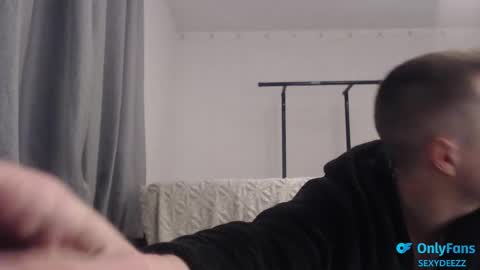 SexyDeezZ online show from 17, 2, 2025