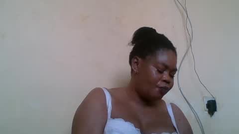 Snapshot of sexydove2 chatting on 28, 6, 2026 EMILY online show from 28, 6, 2026