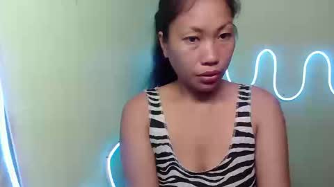 Snapshot of sexyemie29 chatting on 17, 12, 2025 sexyemie29 online show from 17, 12, 2025