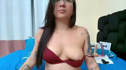 Snapshot of sexyeva_25 chatting on 22, 1, 2025 Eva online show from 22, 1, 2025